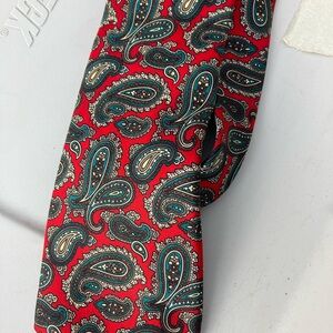 Paisley Kids Tie in Red and Green
